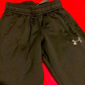 Boys- YXS Under Armour Track Pants